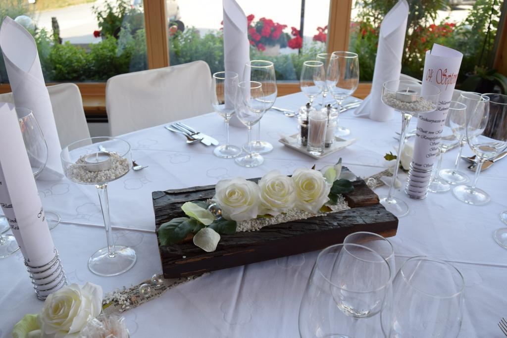 Hotel-Restaurant Ronalp Burchen Екстер'єр фото