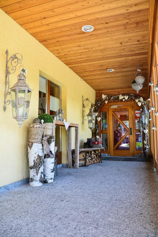 Hotel-Restaurant Ronalp Burchen Екстер'єр фото