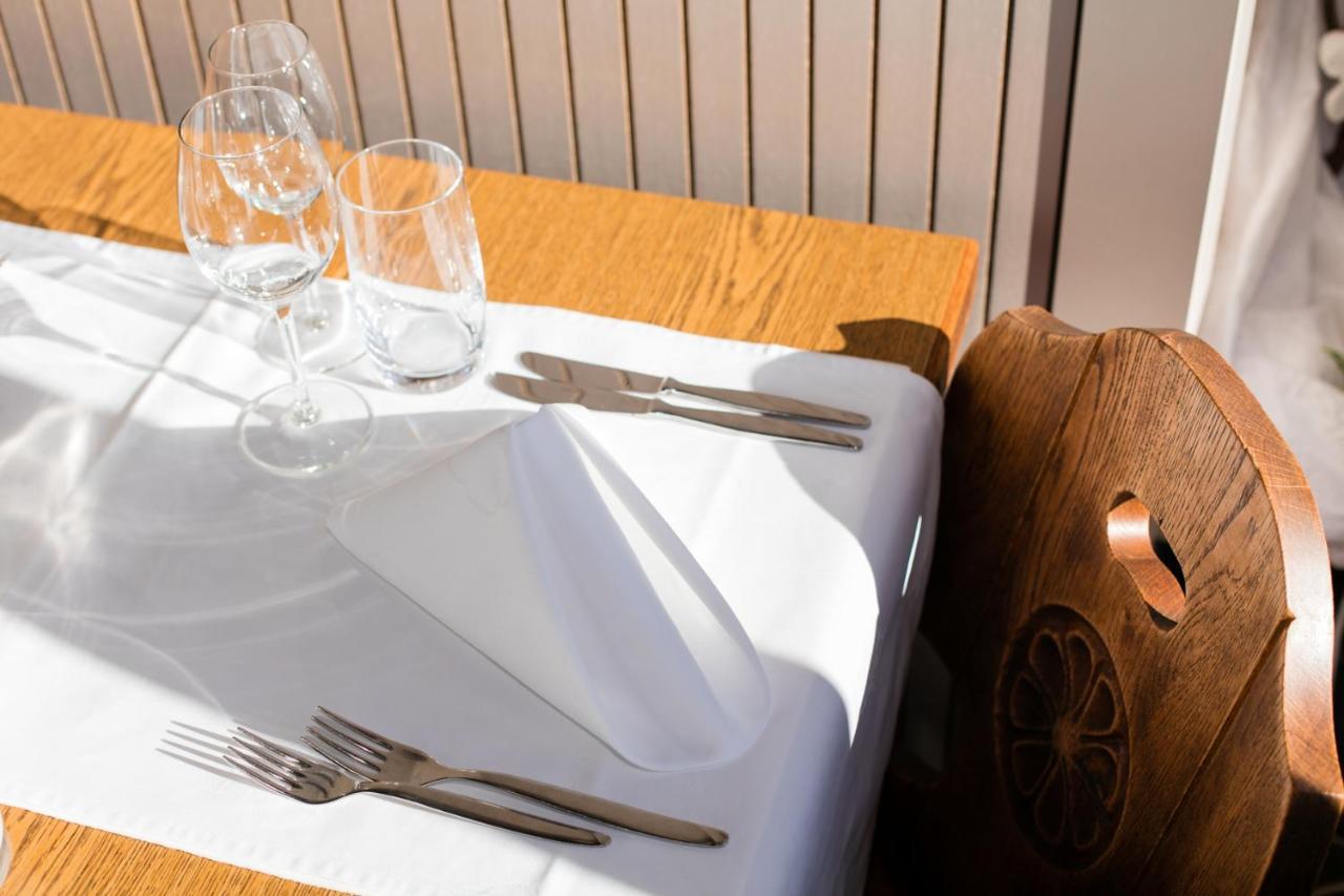 Hotel-Restaurant Ronalp Burchen Екстер'єр фото